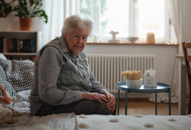 Tips for Living Alone With Early-Stage Dementia