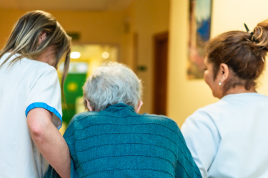 Alzheimer’s Caregiving: Finding Long-Term Care